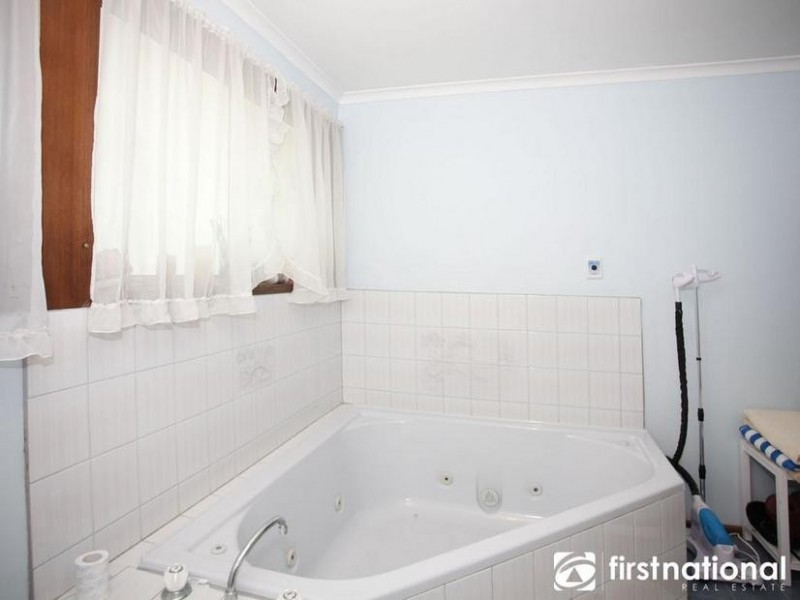 21 Allison Avenue, Eumemmerring VIC 3177