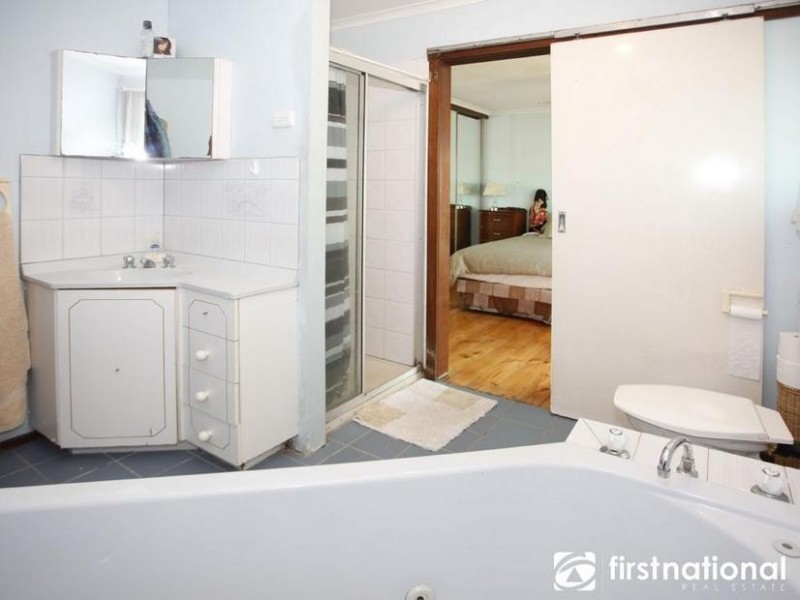 21 Allison Avenue, Eumemmerring VIC 3177