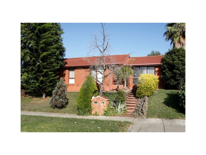 5 Blackwood Drive, Narre Warren VIC 3805