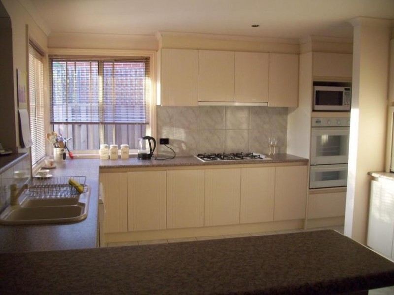 19A Glenn Erin Way, Berwick VIC 3806