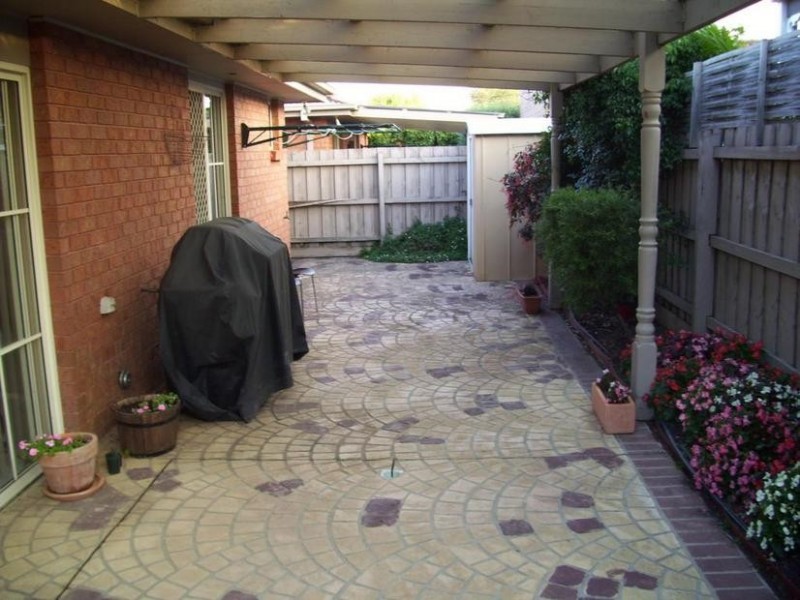 19A Glenn Erin Way, Berwick VIC 3806