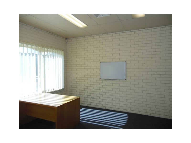 1/11 Blackburne Square, Berwick VIC 3806