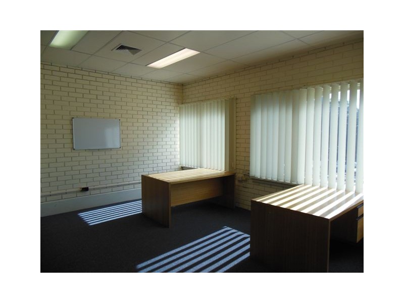 1/11 Blackburne Square, Berwick VIC 3806