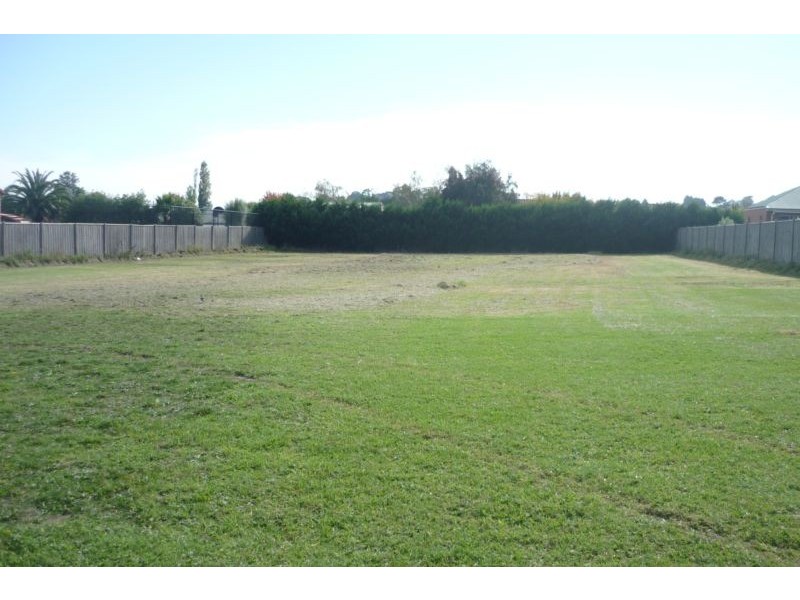 13 Tara Park Close, Narre Warren North VIC 3804