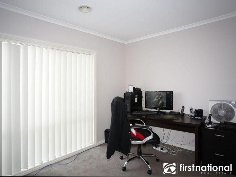 6 Sallybrook Circuit, Narre Warren VIC 3805