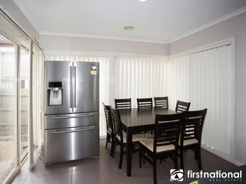 6 Sallybrook Circuit, Narre Warren VIC 3805