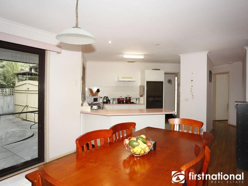 11 Amber Crescent, Narre Warren VIC 3805