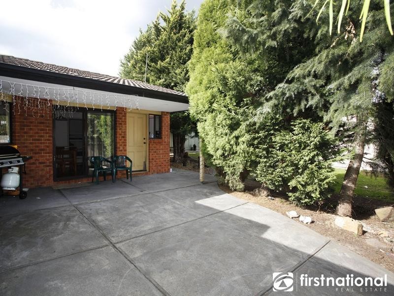 11 Amber Crescent, Narre Warren VIC 3805