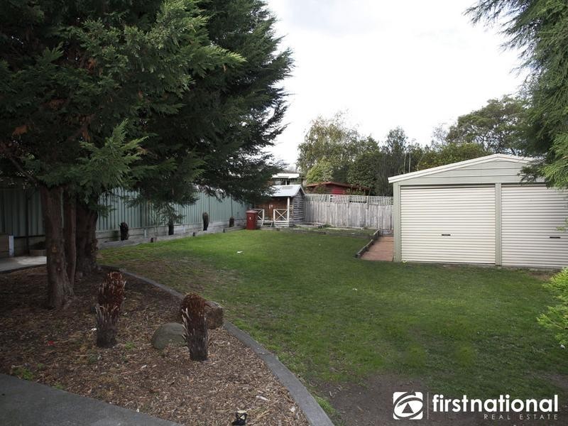 11 Amber Crescent, Narre Warren VIC 3805