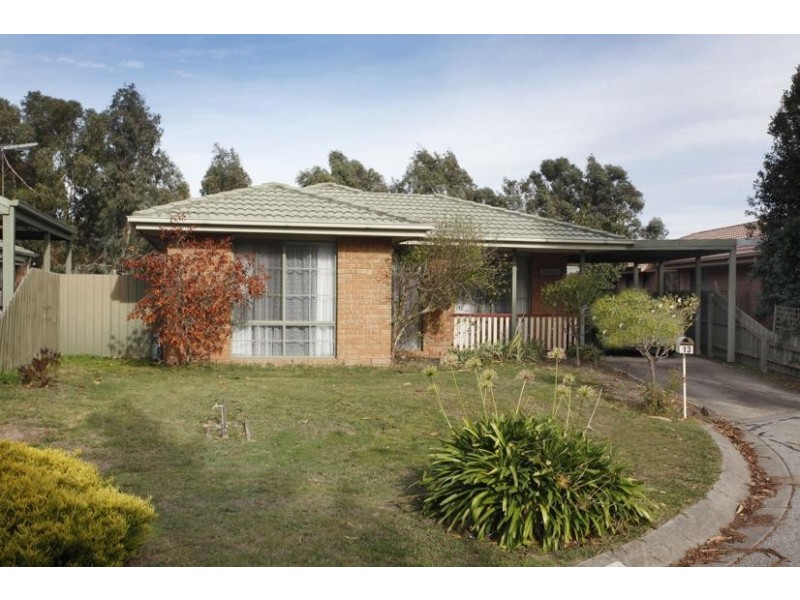 13 Insignia Crescent, Berwick VIC 3806
