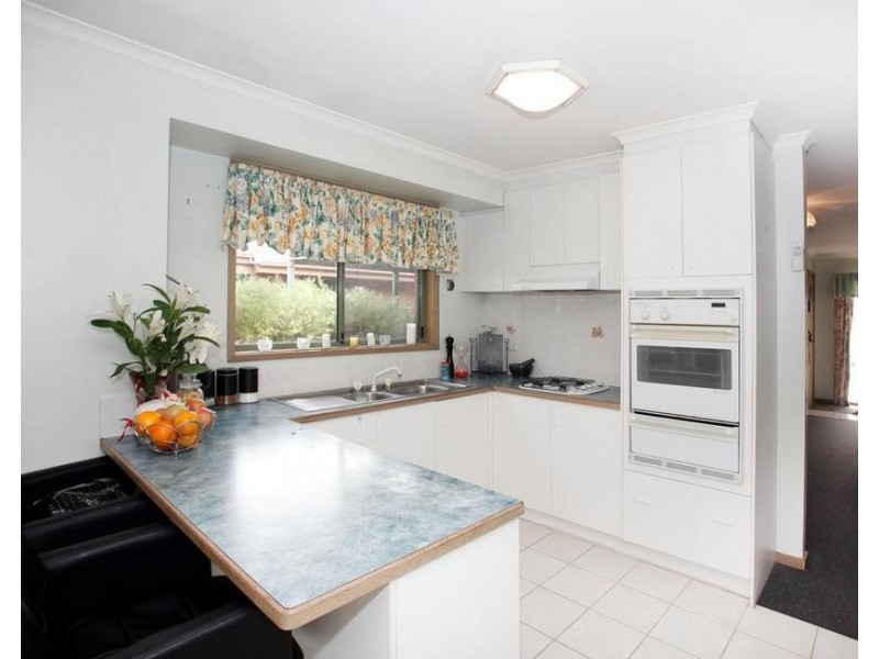 13 Insignia Crescent, Berwick VIC 3806