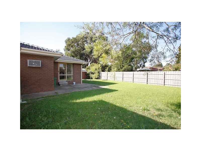22 Garryowen Crescent, Narre Warren VIC 3805