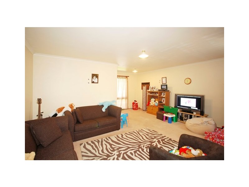 22 Garryowen Crescent, Narre Warren VIC 3805