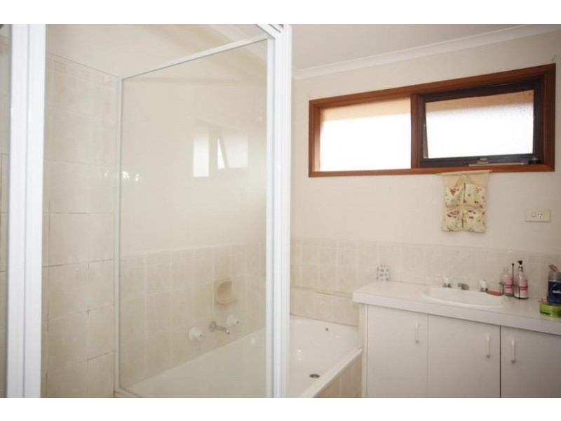 44 Barondi Avenue, Narre Warren VIC 3805