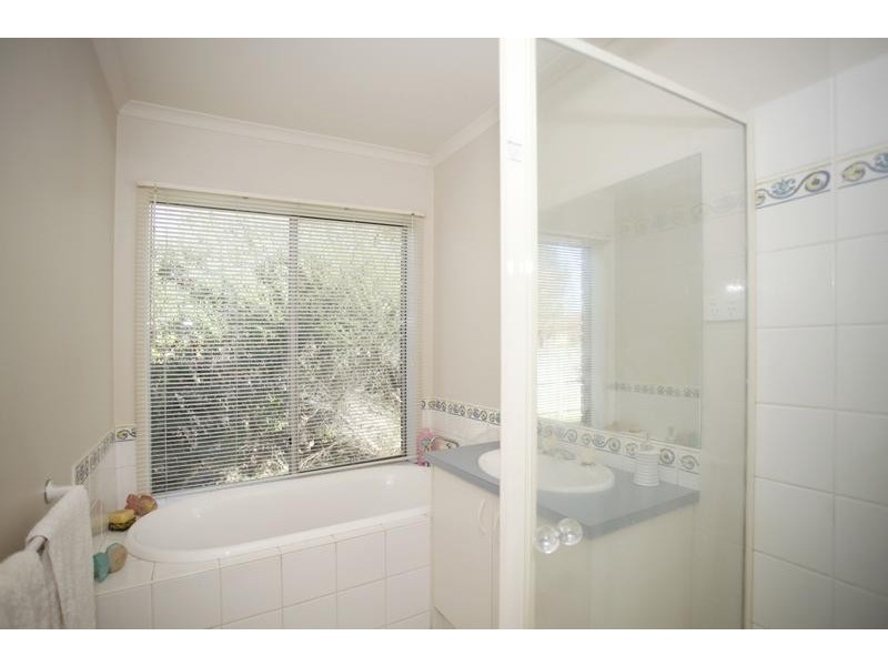 49 Sherwood Road, Narre Warren South VIC 3805