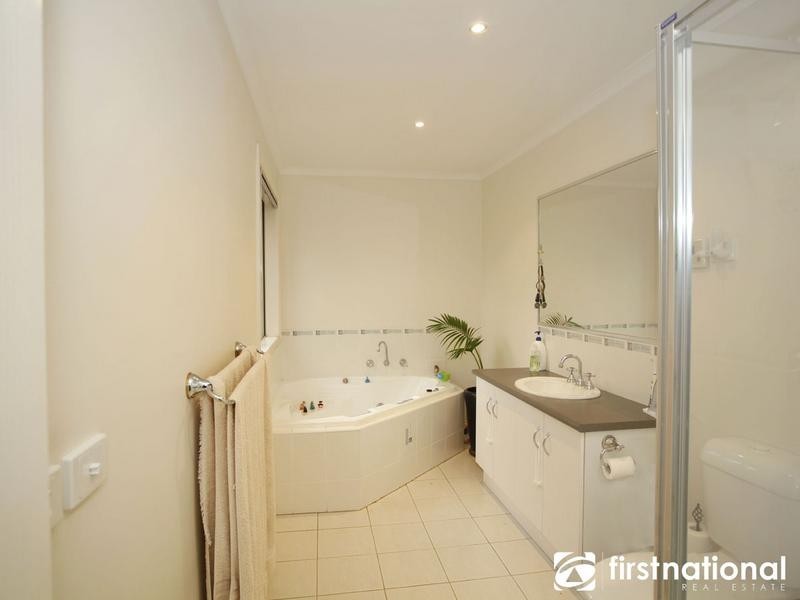 36-38 Langbourne Drive, Narre Warren South VIC 3805