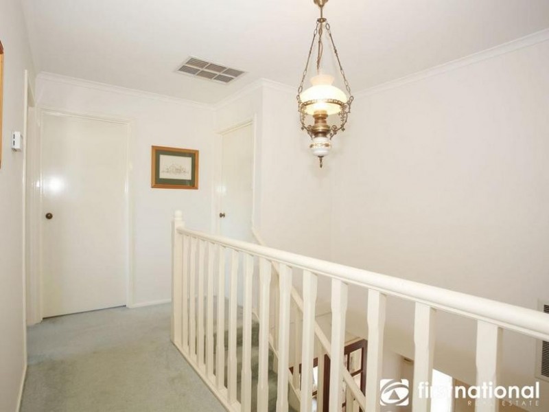 4 Pelican Court, Narre Warren South VIC 3805