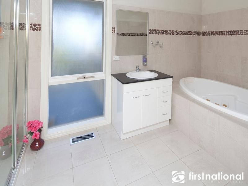 2 Classic Court, Berwick VIC 3806