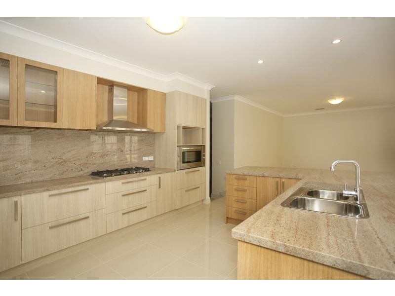 17 Avenview Drive, Narre Warren North VIC 3804