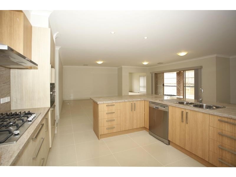 17 Avenview Drive, Narre Warren North VIC 3804