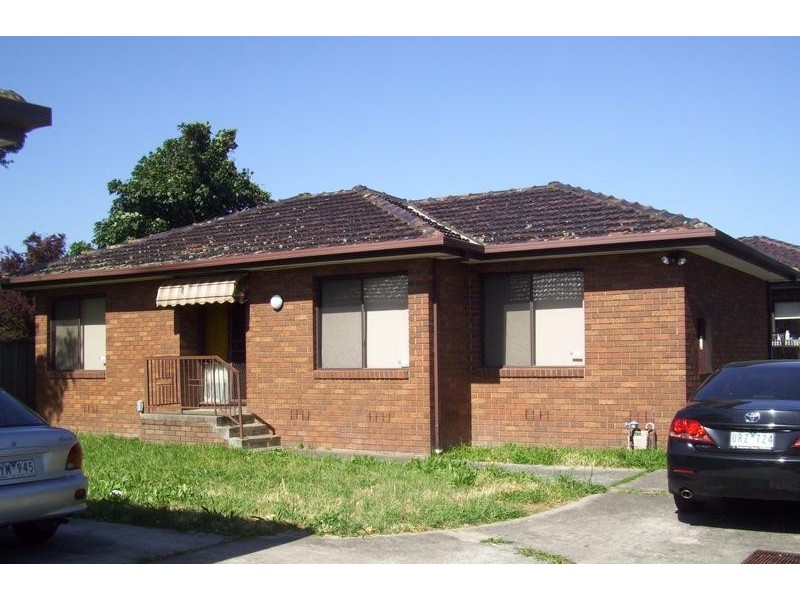 2/2 Narre Cranbourne Road, Narre Warren VIC 3805