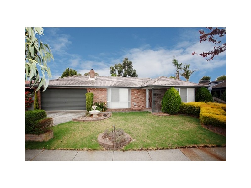 28 Baringa Park Drive, Narre Warren South VIC 3805