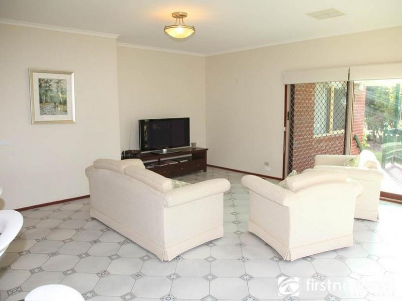 13 Eve Close, Narre Warren South VIC 3805