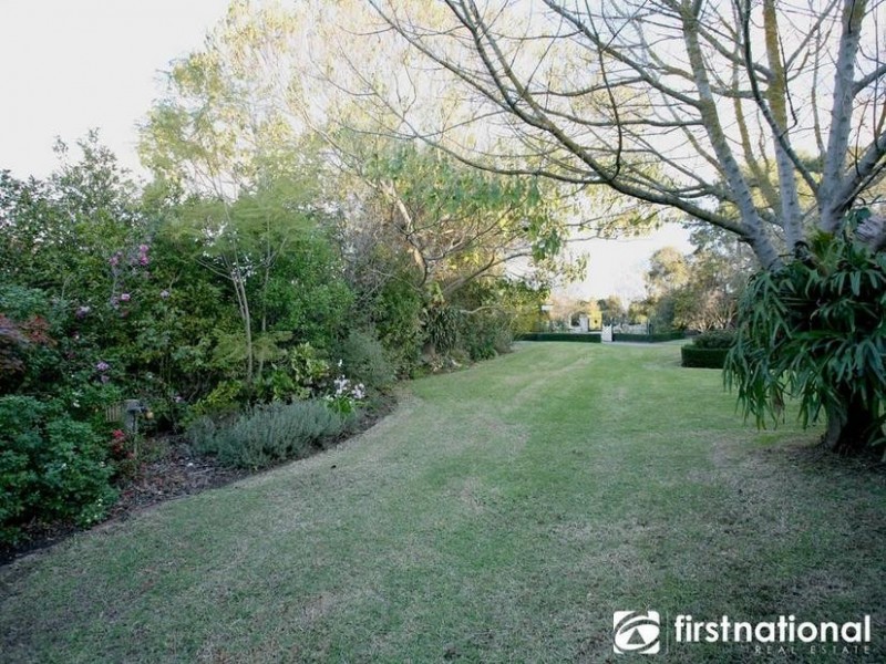 13 Eve Close, Narre Warren South VIC 3805