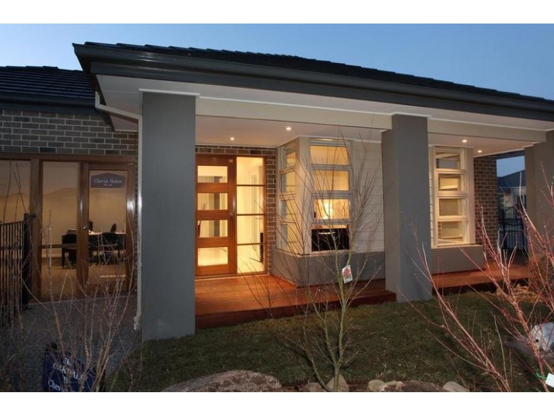 48 Mountainview Boulevard, Cranbourne North VIC 3977