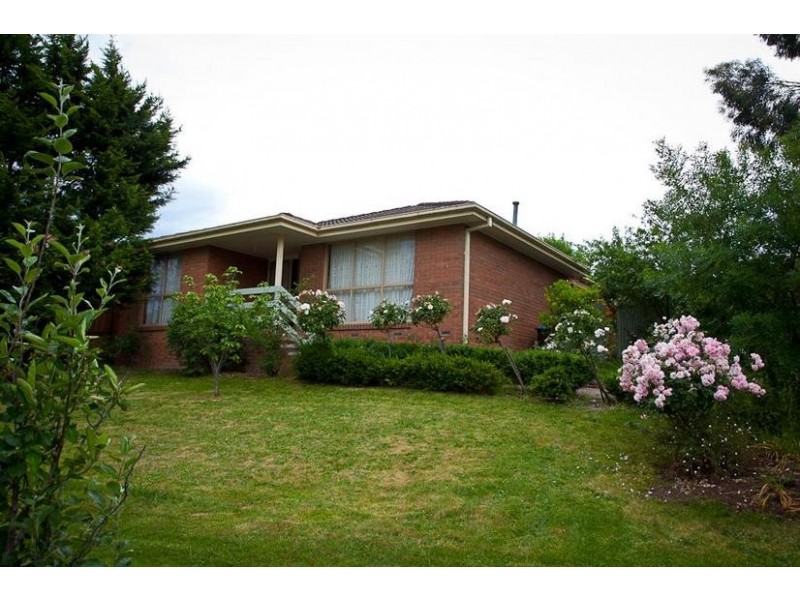 18 Tilba court, Berwick VIC 3806