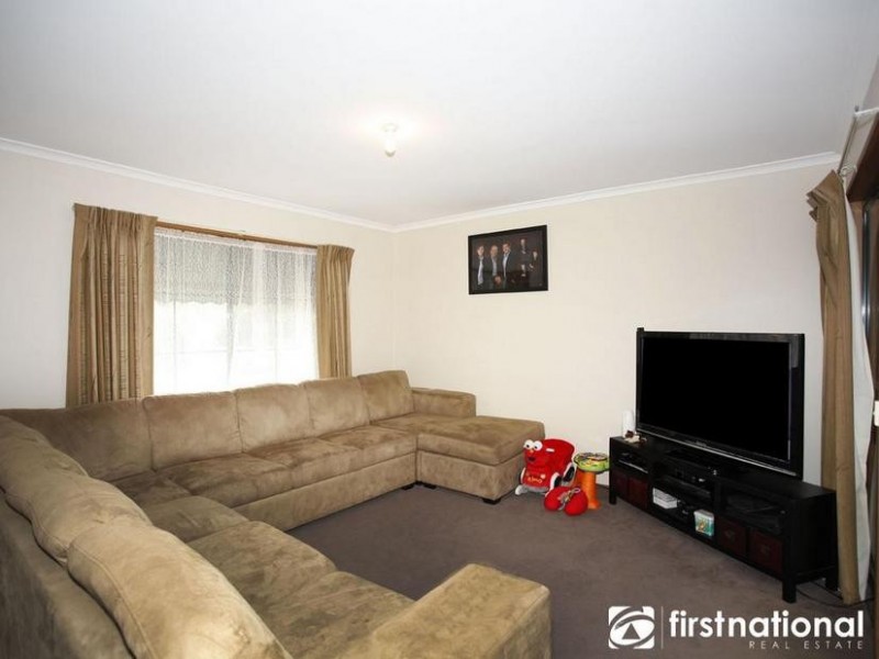 6 Wirrabarra Place, Berwick VIC 3806