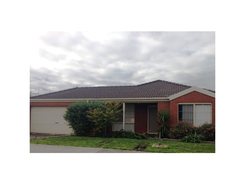 2 Pineview court, Narre Warren South VIC 3805