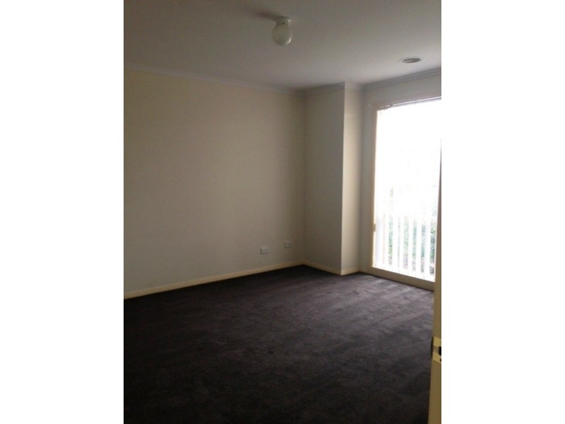 2 Pineview court, Narre Warren South VIC 3805