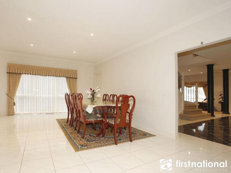 16 Piccadilly Court, Narre Warren South VIC 3805