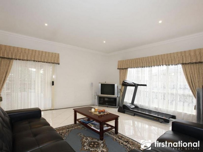 16 Piccadilly Court, Narre Warren South VIC 3805