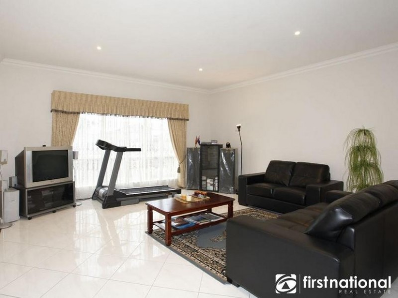 16 Piccadilly Court, Narre Warren South VIC 3805