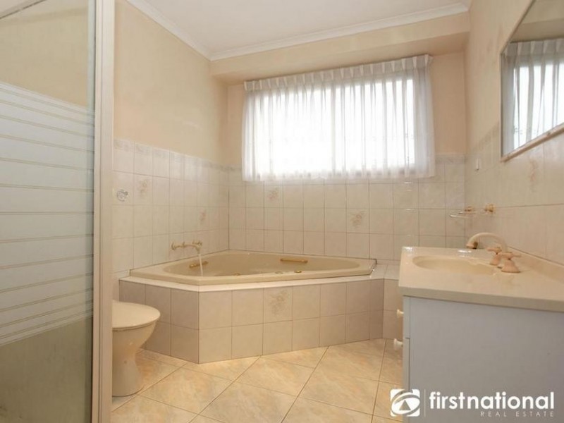 20 Marson Crescent, Hallam VIC 3803