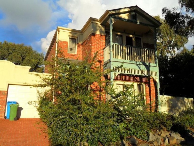 4/8-13 Adelaide Close, Berwick VIC 3806