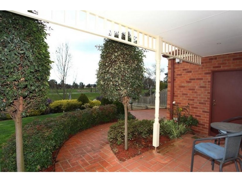 12 Livingstone Boulevard, Pakenham VIC 3810