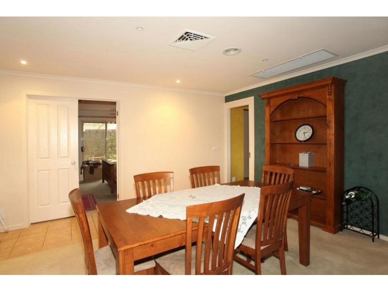 12 Livingstone Boulevard, Pakenham VIC 3810