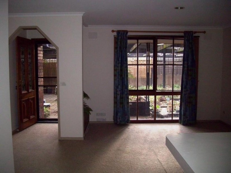 24 Guildford Crescent, Narre Warren VIC 3805