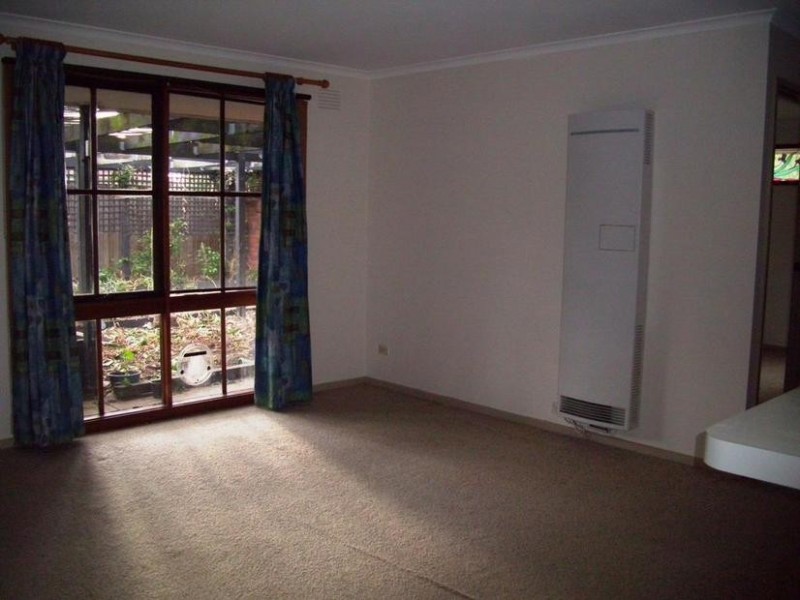 24 Guildford Crescent, Narre Warren VIC 3805