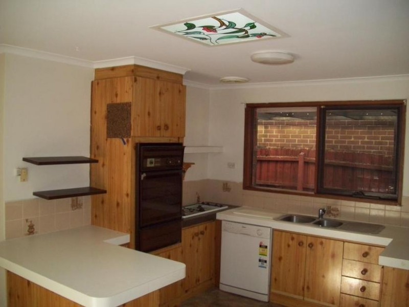 24 Guildford Crescent, Narre Warren VIC 3805