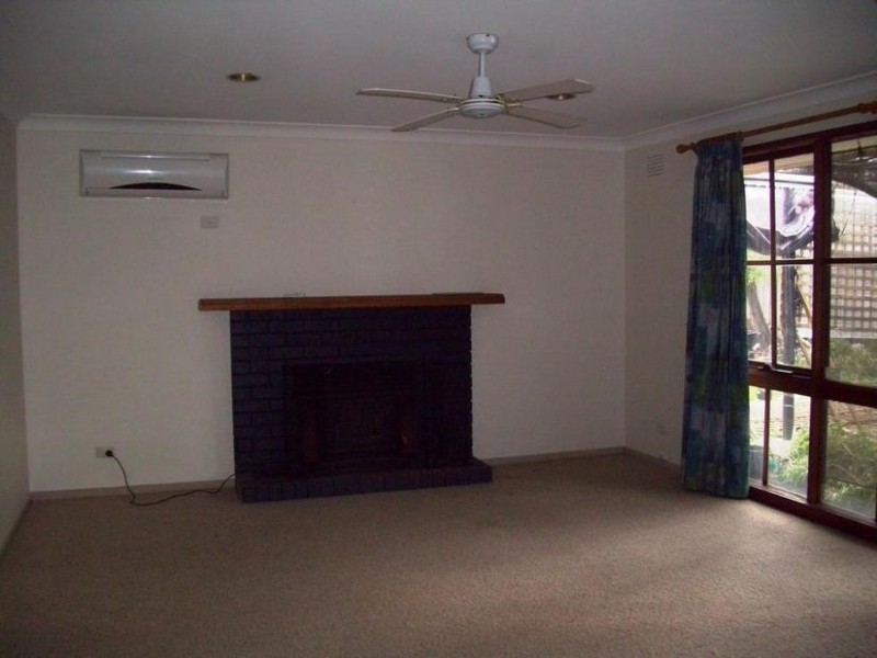 24 Guildford Crescent, Narre Warren VIC 3805