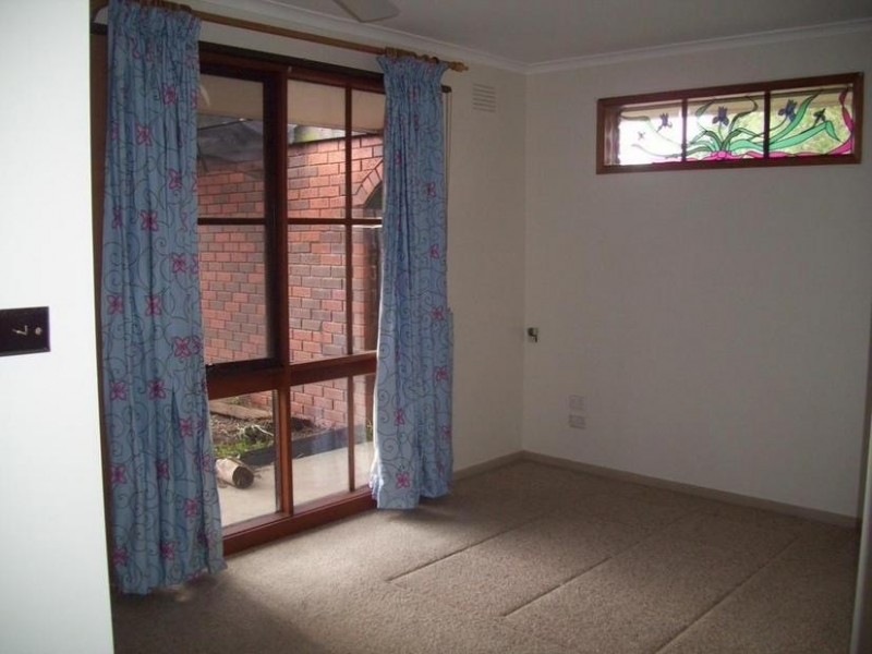 24 Guildford Crescent, Narre Warren VIC 3805