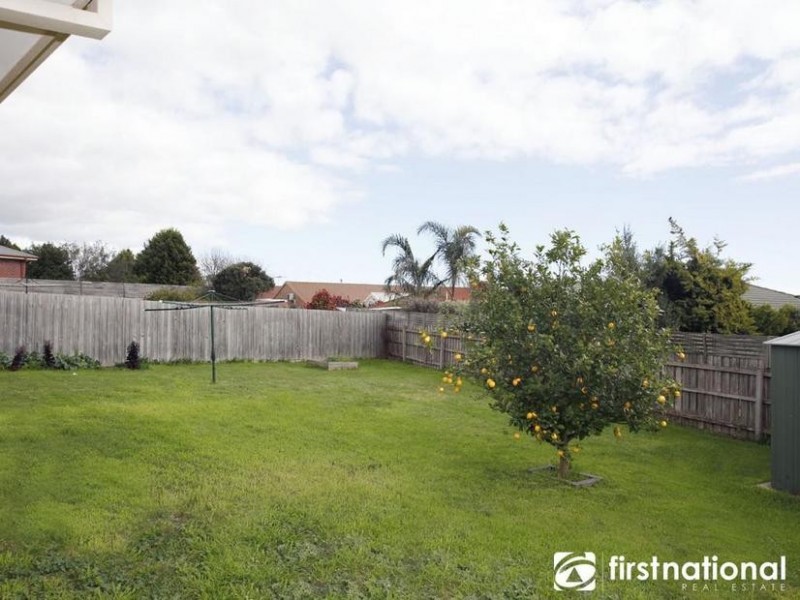 19 Knightsbridge Court, Narre Warren VIC 3805