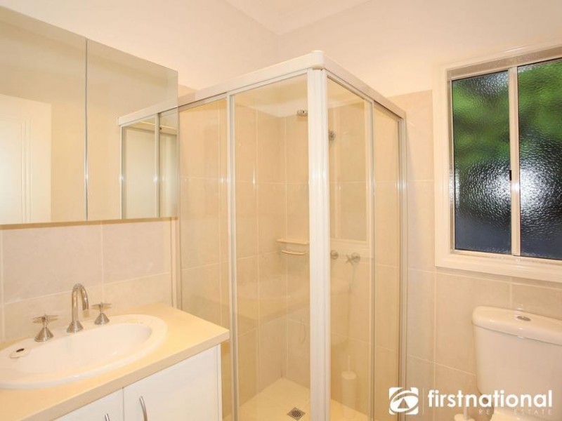 2/10 York Road, Berwick VIC 3806