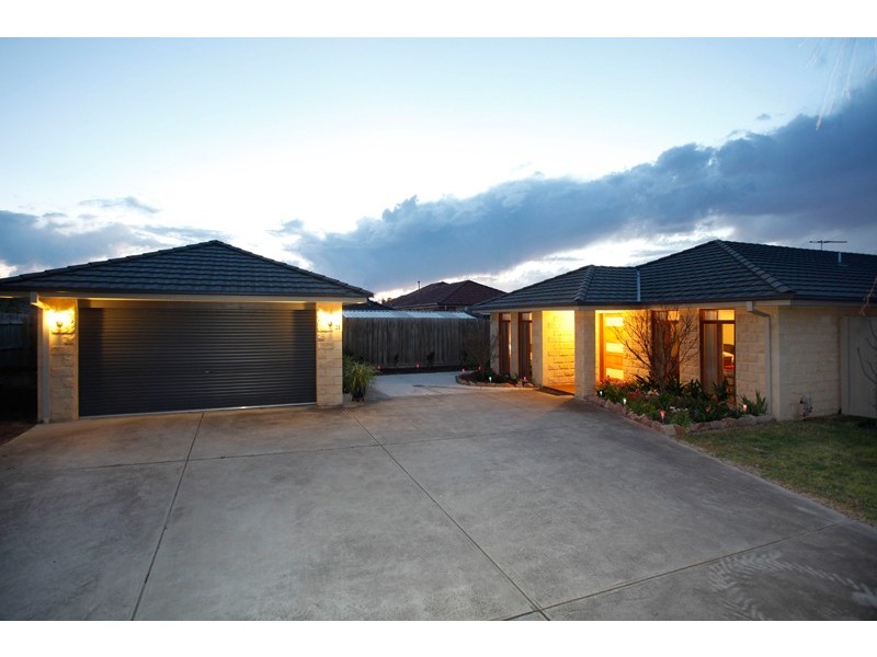 31 Tuileries Rise, Narre Warren South VIC 3805