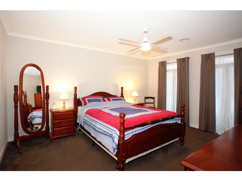 31 Tuileries Rise, Narre Warren South VIC 3805