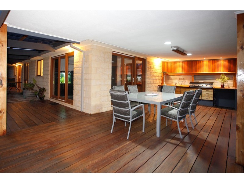 31 Tuileries Rise, Narre Warren South VIC 3805